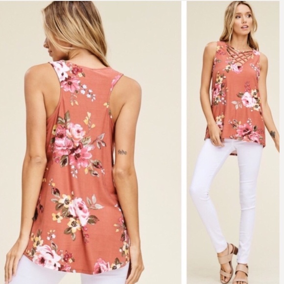 New Markdown GLORIA-Floral Print Strappy Front Top - Picture 2 of 7